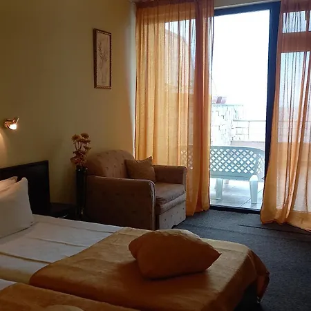 Blian Otel Ravda